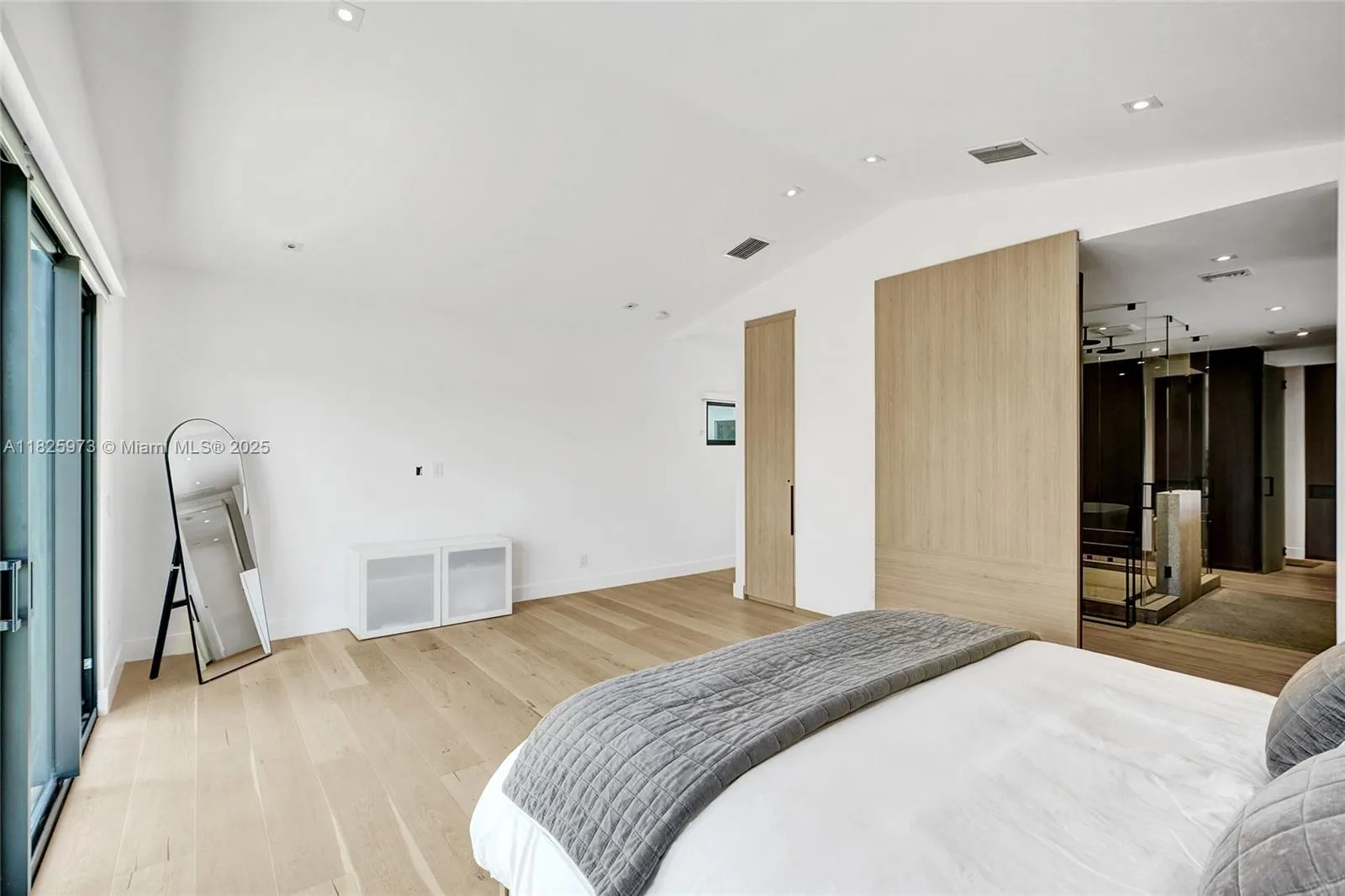 19651 Ne 19th Pl, North Miami Beach, Florida 33179, North Miami Beach, Florida 33179, 8 Bedrooms Bedrooms, ,5 BathroomsBathrooms,Residential,For Sale,19651 Ne 19th Pl, North Miami Beach, Florida 33179,A11825973