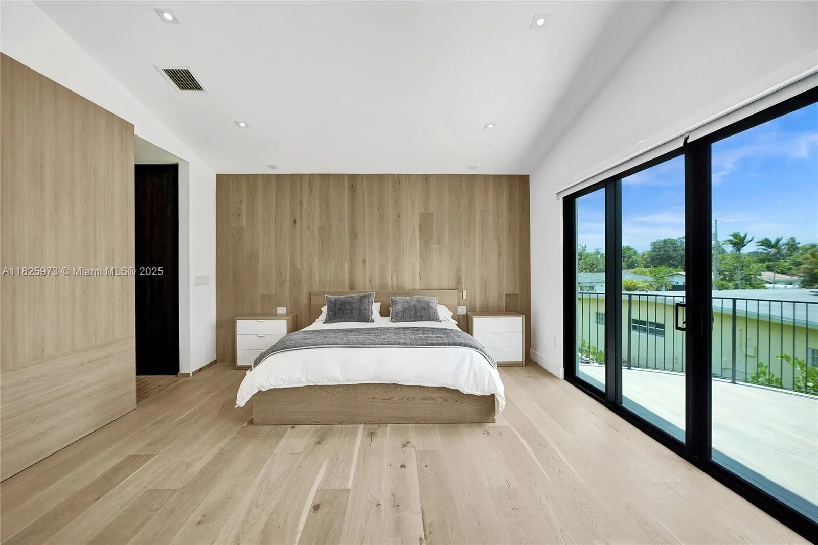 19651 Ne 19th Pl, North Miami Beach, Florida 33179, North Miami Beach, Florida 33179, 8 Bedrooms Bedrooms, ,5 BathroomsBathrooms,Residential,For Sale,19651 Ne 19th Pl, North Miami Beach, Florida 33179,A11825973