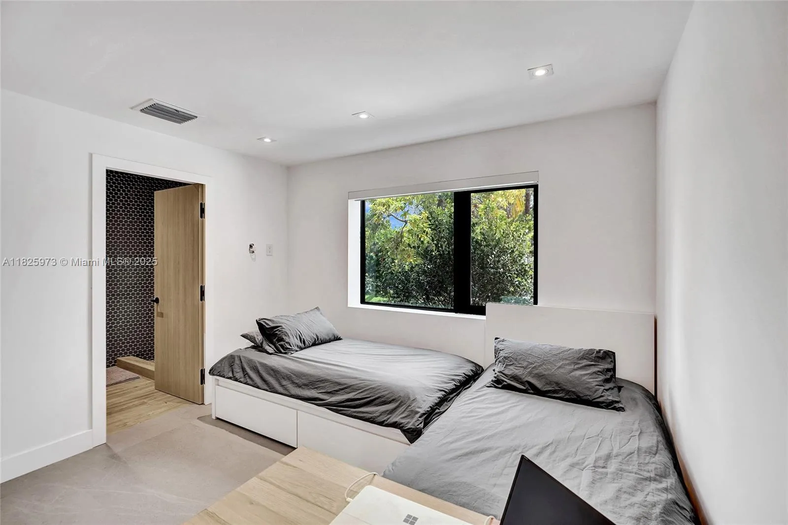 19651 Ne 19th Pl, North Miami Beach, Florida 33179, North Miami Beach, Florida 33179, 8 Bedrooms Bedrooms, ,5 BathroomsBathrooms,Residential,For Sale,19651 Ne 19th Pl, North Miami Beach, Florida 33179,A11825973