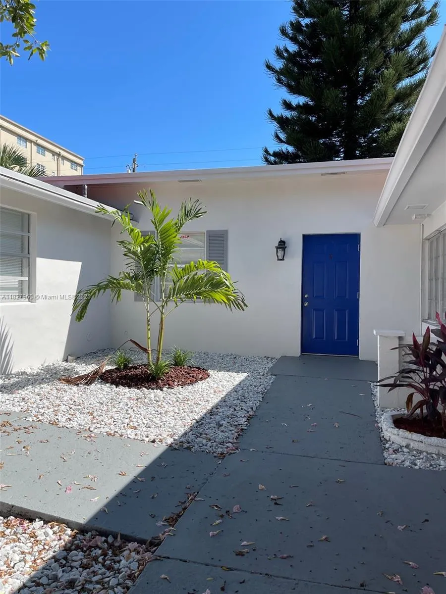 1842 Madison St, Hollywood, Florida 33020, Hollywood, Florida 33020, ,Residential Income,For Sale,1842 Madison St, Hollywood, Florida 33020,A11827960