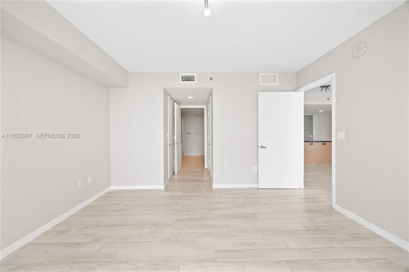 50 Biscayne Blvd 4706, Miami, Florida 33132, Miami, Florida 33132, 2 Bedrooms Bedrooms, ,2 BathroomsBathrooms,Residential,For Sale,50 Biscayne Blvd 4706, Miami, Florida 33132,A11828997