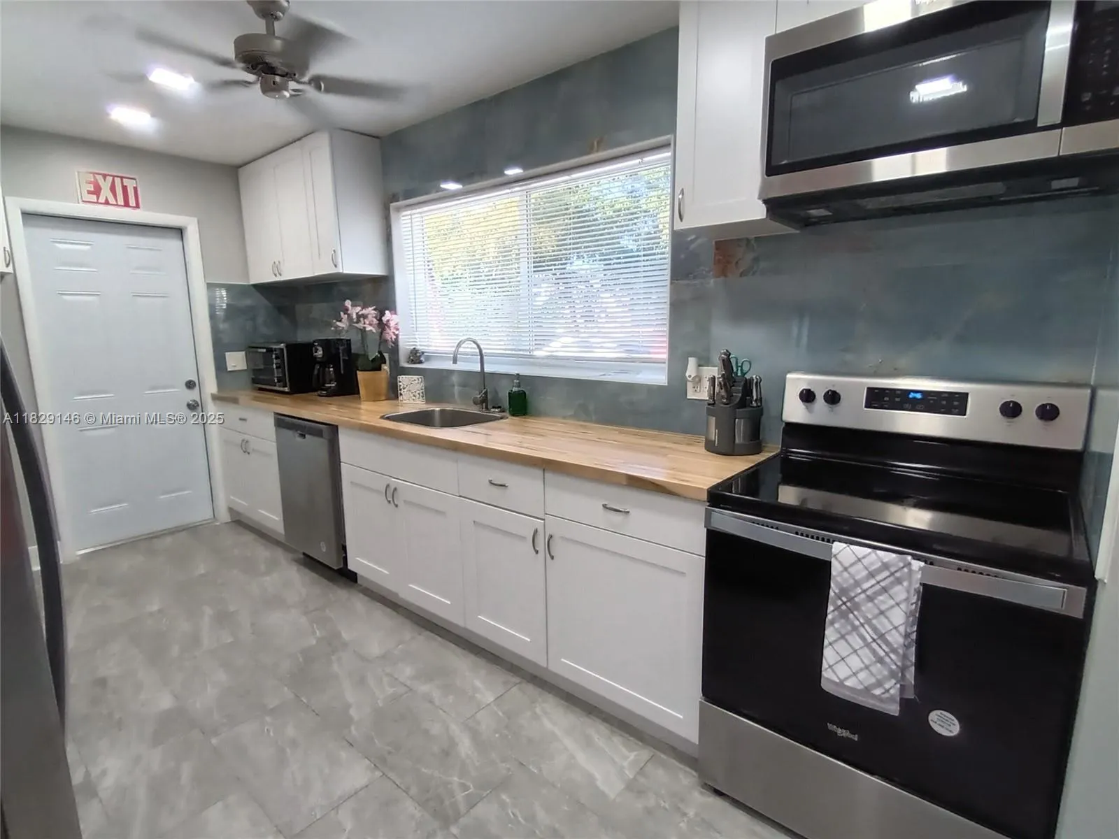2242 Polk St, Hollywood, Florida 33020, Hollywood, Florida 33020, ,Residential Income,For Sale,2242 Polk St, Hollywood, Florida 33020,A11829146
