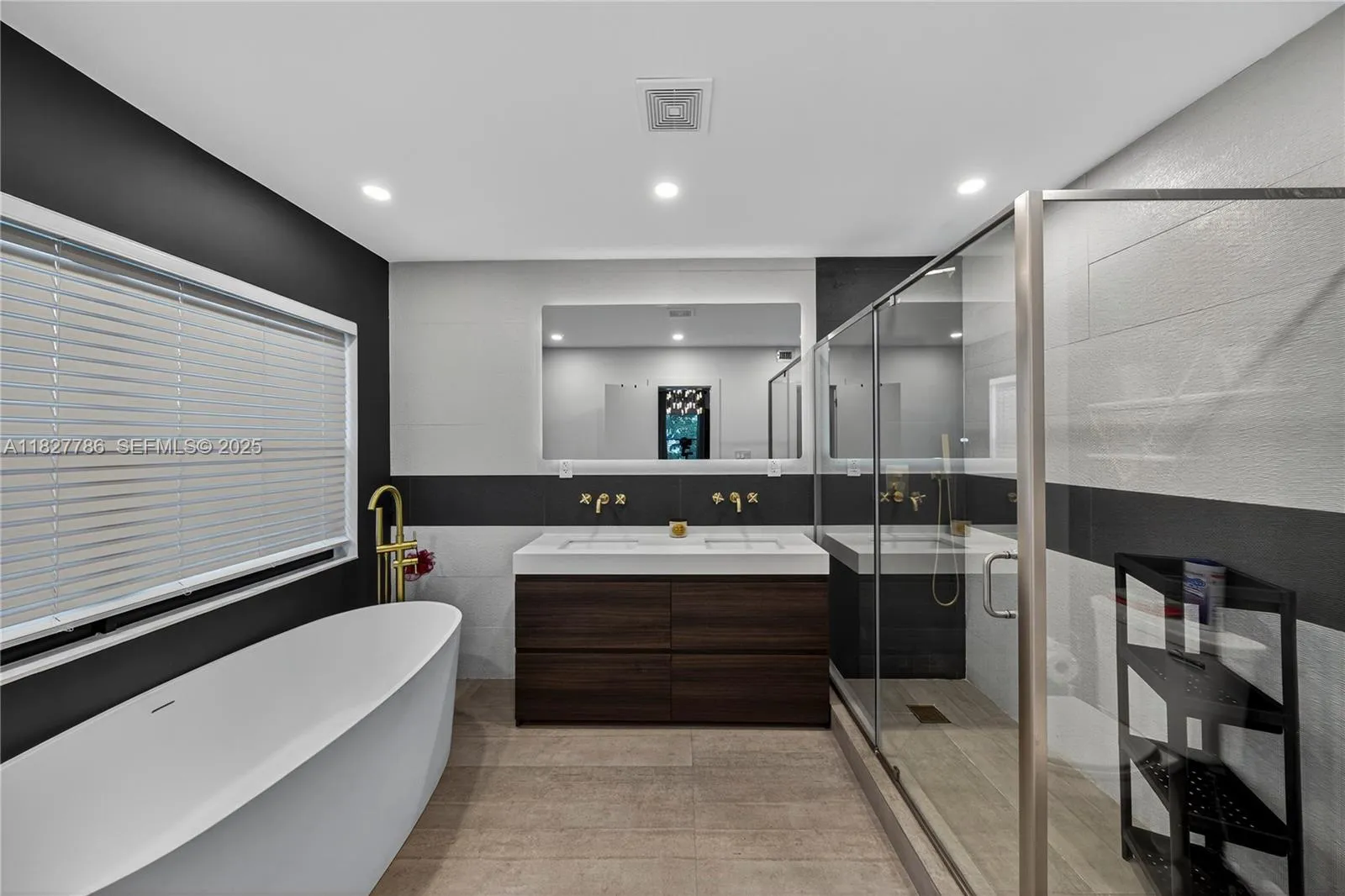 1215 E Broward Blvd, Fort Lauderdale, Florida 3330, Fort Lauderdale, Florida 33301, ,Residential Income,For Sale,1215 E Broward Blvd, Fort Lauderdale, Florida 3330,A11827786