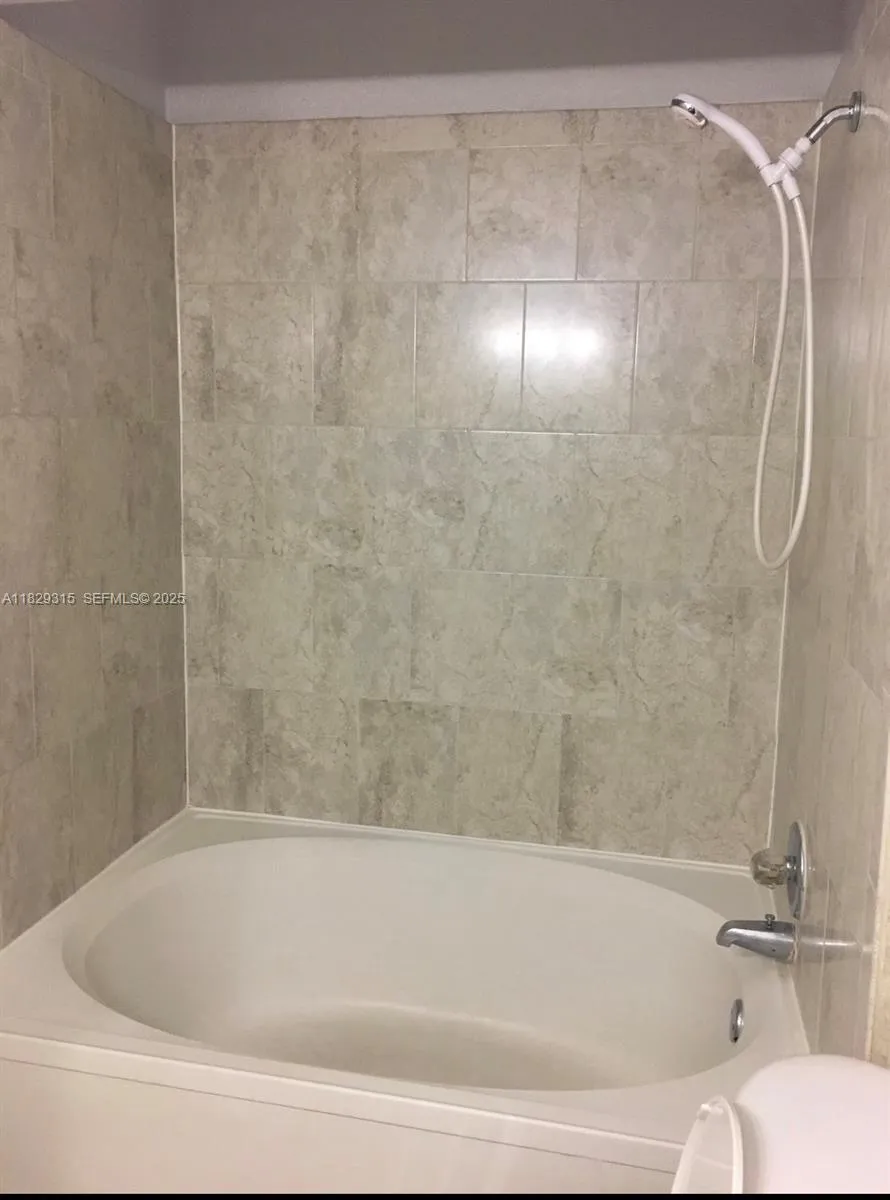 10670 Sw 156th Pl 309, Miami, Florida 33196, Miami, Florida 33196, 1 Bedroom Bedrooms, ,1 BathroomBathrooms,Residential,For Sale,10670 Sw 156th Pl 309, Miami, Florida 33196,A11829315