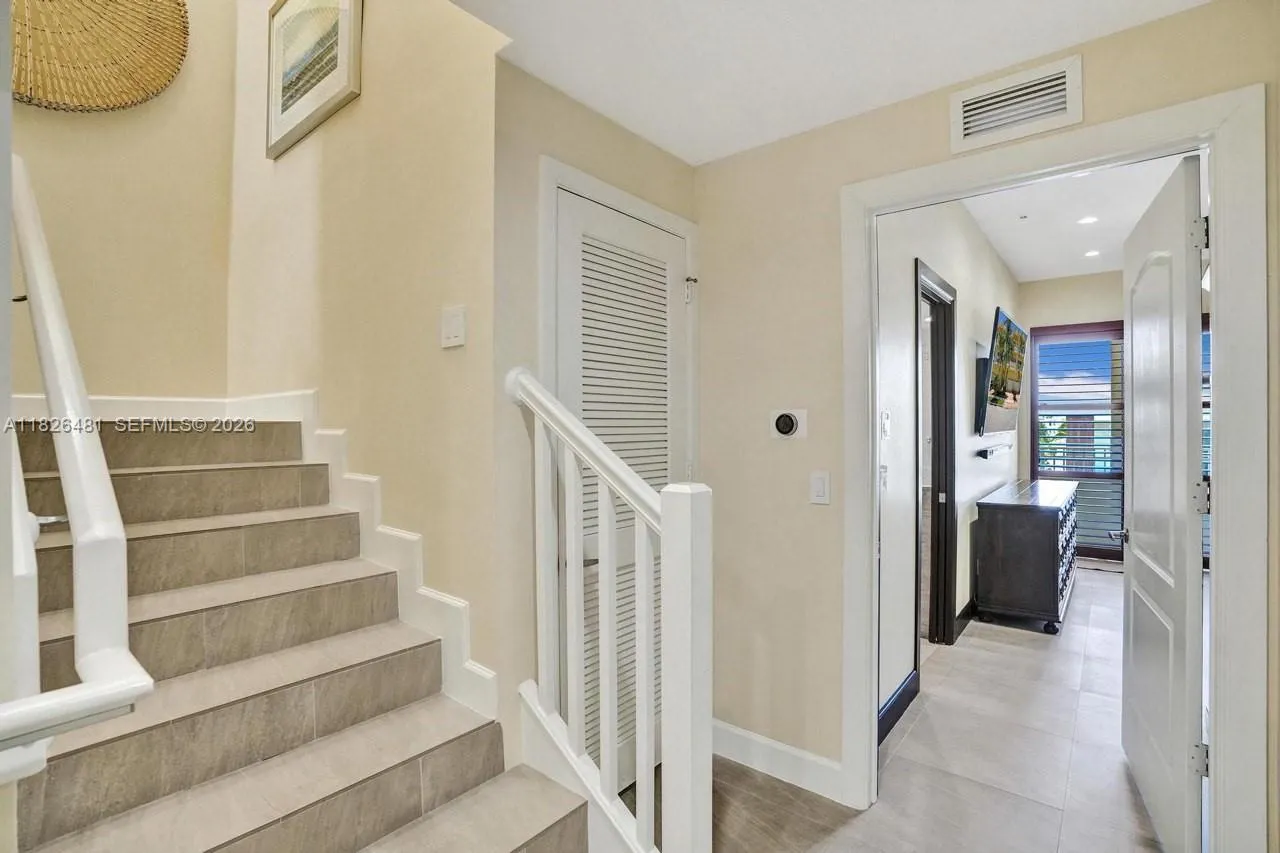 346 N Elm St A-10, Hollywood, Florida 33019, Hollywood, Florida 33019, 4 Bedrooms Bedrooms, ,4 BathroomsBathrooms,Residential,For Sale,346 N Elm St A-10, Hollywood, Florida 33019,A11826481