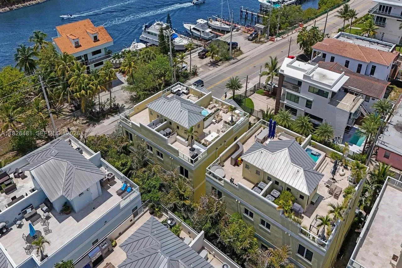 346 N Elm St A-10, Hollywood, Florida 33019, Hollywood, Florida 33019, 4 Bedrooms Bedrooms, ,4 BathroomsBathrooms,Residential,For Sale,346 N Elm St A-10, Hollywood, Florida 33019,A11826481