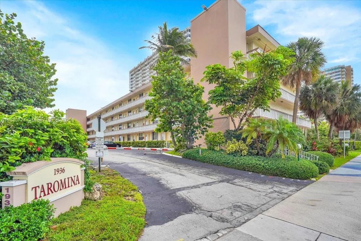 1936 S Ocean Dr 6d, Hallandale Beach, Florida 3300, Hallandale Beach, Florida 33009, 1 Bedroom Bedrooms, ,1 BathroomBathrooms,Residential,For Sale,1936 S Ocean Dr 6d, Hallandale Beach, Florida 3300,A11830724