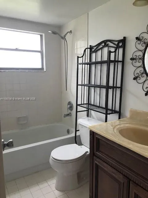 251 Sw 134th Way 204m, Pembroke Pines, Florida 330, Pembroke Pines, Florida 33027, 2 Bedrooms Bedrooms, 2 Rooms Rooms,1 BathroomBathrooms,Residential,For Sale,251 Sw 134th Way 204m, Pembroke Pines, Florida 330,A11830786