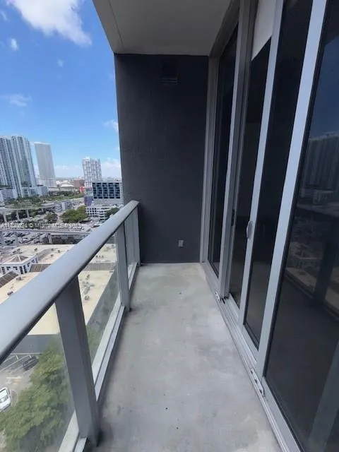 151 Se 1st St 1607, Miami, Florida 33131, Miami, Florida 33131, 1 Bedroom Bedrooms, ,1 BathroomBathrooms,Residential,For Sale,151 Se 1st St 1607, Miami, Florida 33131,A11830894
