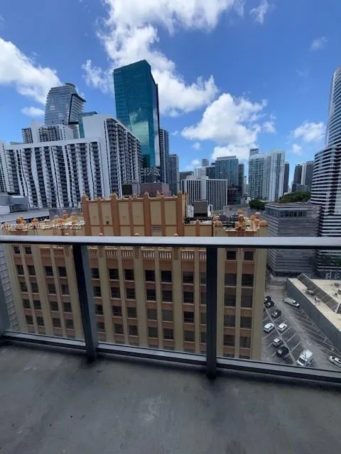 151 Se 1st St 1607, Miami, Florida 33131, Miami, Florida 33131, 1 Bedroom Bedrooms, ,1 BathroomBathrooms,Residential,For Sale,151 Se 1st St 1607, Miami, Florida 33131,A11830894