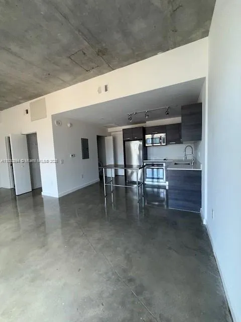151 Se 1st St 1607, Miami, Florida 33131, Miami, Florida 33131, 1 Bedroom Bedrooms, ,1 BathroomBathrooms,Residential,For Sale,151 Se 1st St 1607, Miami, Florida 33131,A11830894