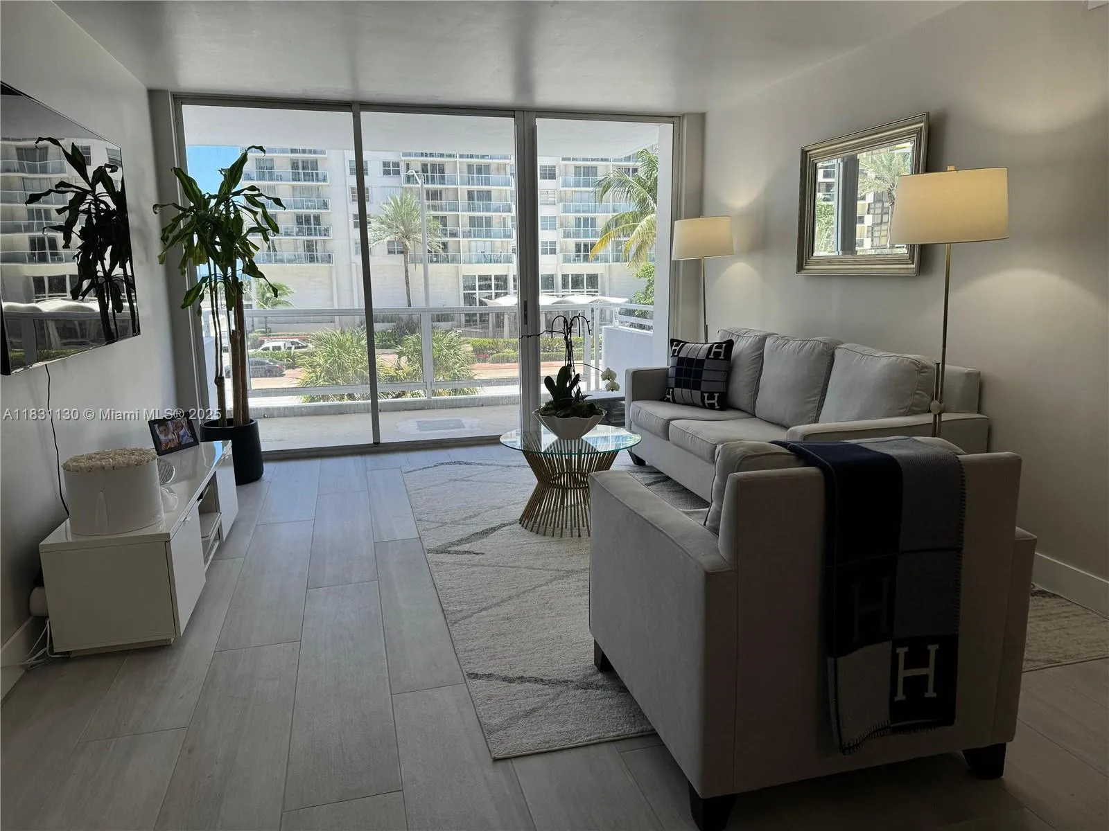 5700 Collins Ave 3c, Miami Beach, Florida 33140, Miami Beach, Florida 33140, 2 Bedrooms Bedrooms, ,2 BathroomsBathrooms,Residential,For Sale,5700 Collins Ave 3c, Miami Beach, Florida 33140,A11831130