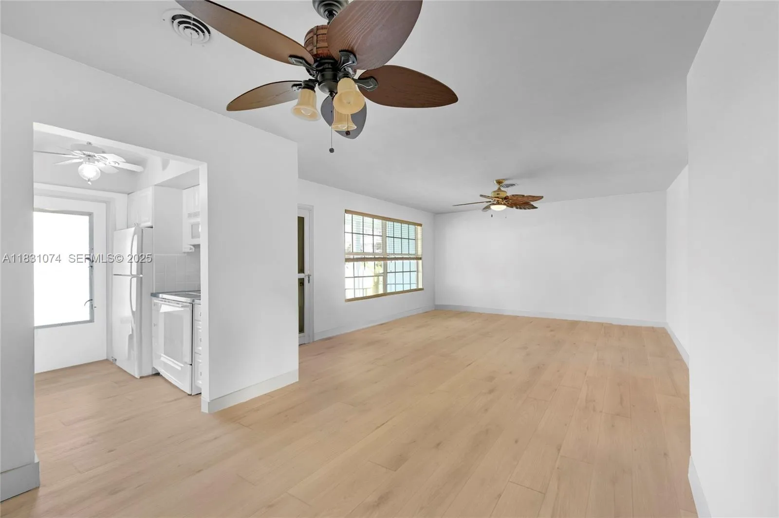 931 Se 9th Ave 15, Pompano Beach, Florida 33060, Pompano Beach, Florida 33060, 2 Bedrooms Bedrooms, ,1 BathroomBathrooms,Residential,For Sale,931 Se 9th Ave 15, Pompano Beach, Florida 33060,A11831074