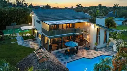 Golden hour perfection at this tropical family compound!