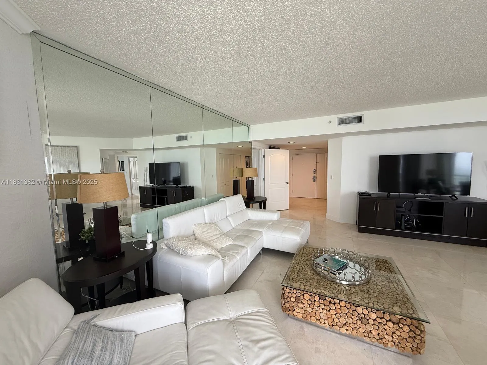 17375 Collins Ave 702, Sunny Isles Beach, Florida, Sunny Isles Beach, Florida 33160, 2 Bedrooms Bedrooms, ,2 BathroomsBathrooms,Residential Lease,For Rent,17375 Collins Ave 702, Sunny Isles Beach, Florida ,A11831382