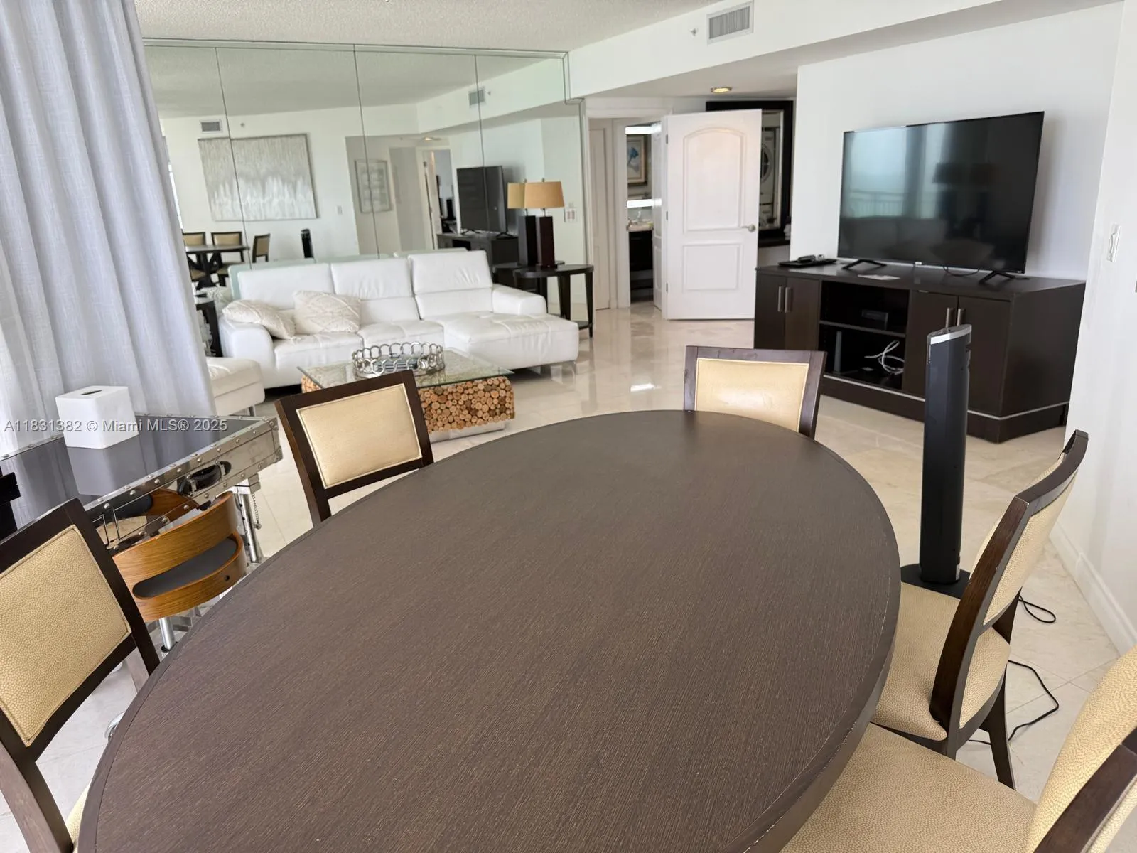 17375 Collins Ave 702, Sunny Isles Beach, Florida, Sunny Isles Beach, Florida 33160, 2 Bedrooms Bedrooms, ,2 BathroomsBathrooms,Residential Lease,For Rent,17375 Collins Ave 702, Sunny Isles Beach, Florida ,A11831382