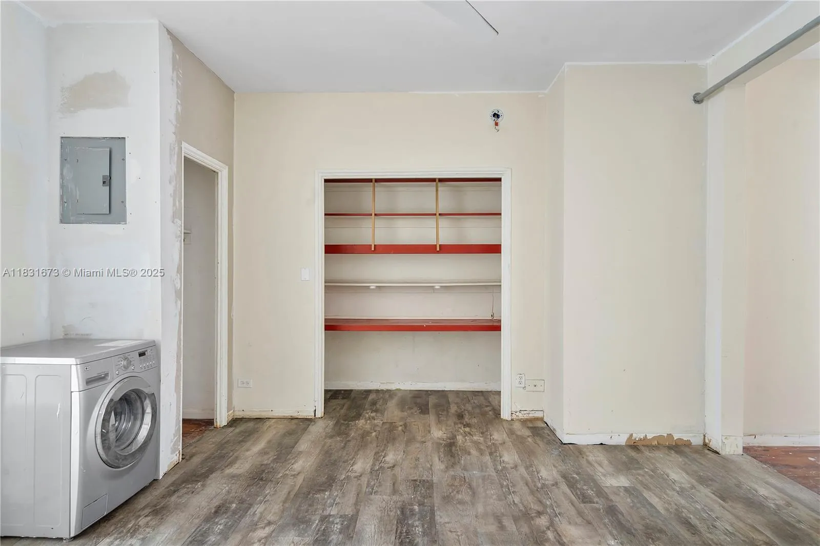 836 10th St 6, Miami Beach, Florida 33139, Miami Beach, Florida 33139, 1 Bedroom Bedrooms, ,1 BathroomBathrooms,Residential,For Sale,836 10th St 6, Miami Beach, Florida 33139,A11831673