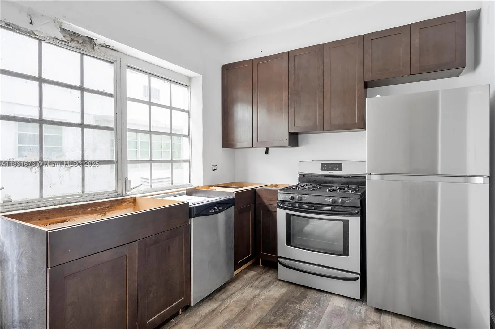 836 10th St 6, Miami Beach, Florida 33139, Miami Beach, Florida 33139, 1 Bedroom Bedrooms, ,1 BathroomBathrooms,Residential,For Sale,836 10th St 6, Miami Beach, Florida 33139,A11831673