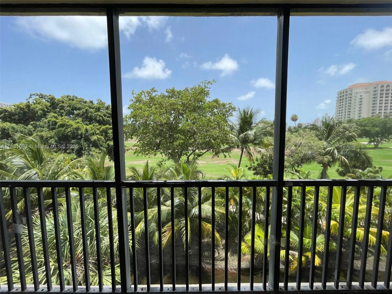 20335 W Country Club Dr 304, Aventura, Florida 331, Aventura, Florida 33180, 2 Bedrooms Bedrooms, ,2 BathroomsBathrooms,Residential,For Sale,20335 W Country Club Dr 304, Aventura, Florida 331,A11831087