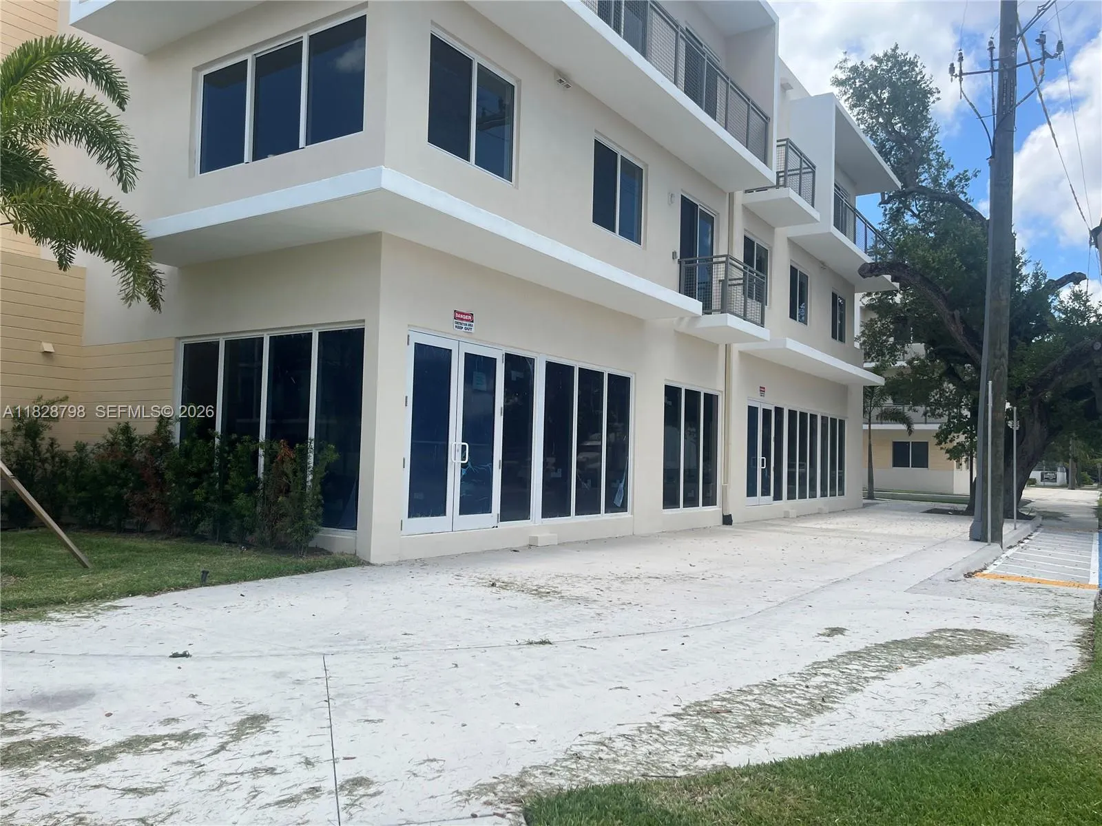 1105 Sw 70th Ave 102, Miami, Florida 33144, Miami, Florida 33144, ,Commercial Lease,For Rent,1105 Sw 70th Ave 102, Miami, Florida 33144,A11828798
