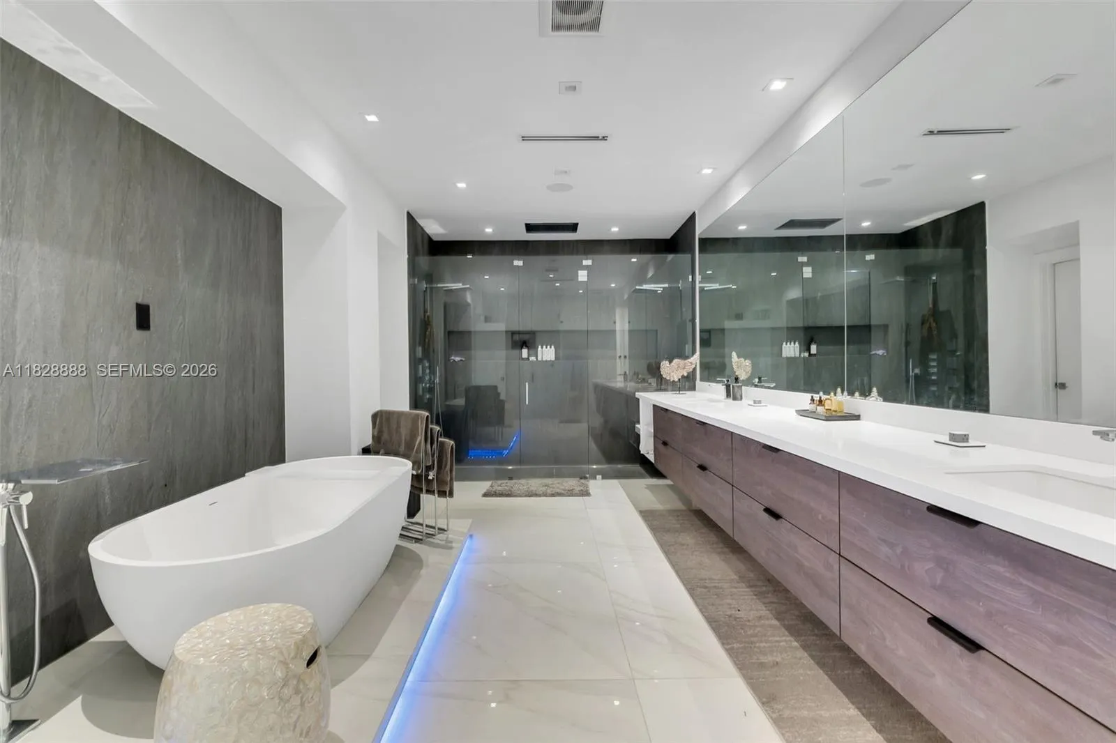 13441 Mustang Trl, Southwest Ranches, Florida 3333, Southwest Ranches, Florida 33330, 6 Bedrooms Bedrooms, ,7 BathroomsBathrooms,Residential,For Sale,13441 Mustang Trl, Southwest Ranches, Florida 3333,A11828888