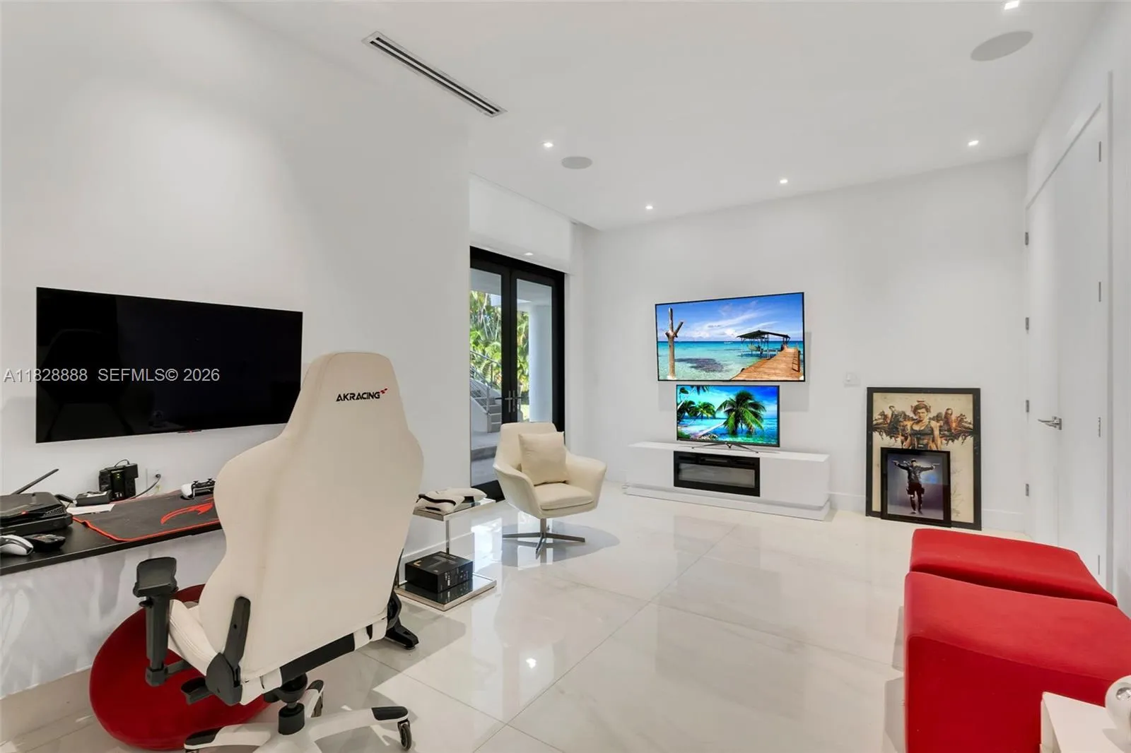 13441 Mustang Trl, Southwest Ranches, Florida 3333, Southwest Ranches, Florida 33330, 6 Bedrooms Bedrooms, ,7 BathroomsBathrooms,Residential,For Sale,13441 Mustang Trl, Southwest Ranches, Florida 3333,A11828888