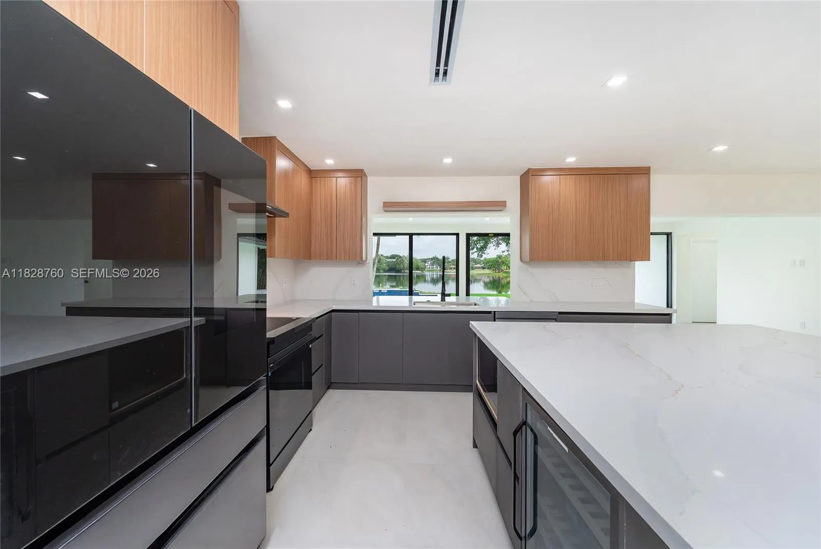 7101 E Troon Cir, Miami Lakes, Florida 33014, Miami Lakes, Florida 33014, 4 Bedrooms Bedrooms, ,4 BathroomsBathrooms,Residential,For Sale,7101 E Troon Cir, Miami Lakes, Florida 33014,A11828760