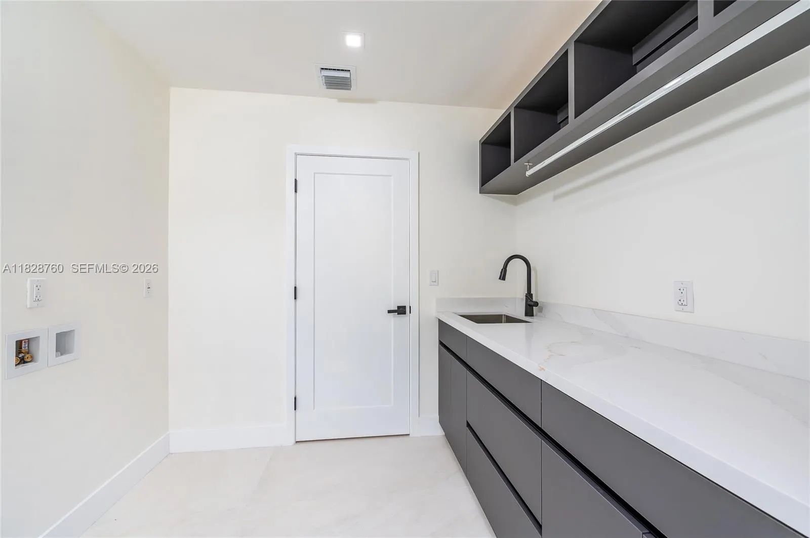 7101 E Troon Cir, Miami Lakes, Florida 33014, Miami Lakes, Florida 33014, 4 Bedrooms Bedrooms, ,4 BathroomsBathrooms,Residential,For Sale,7101 E Troon Cir, Miami Lakes, Florida 33014,A11828760