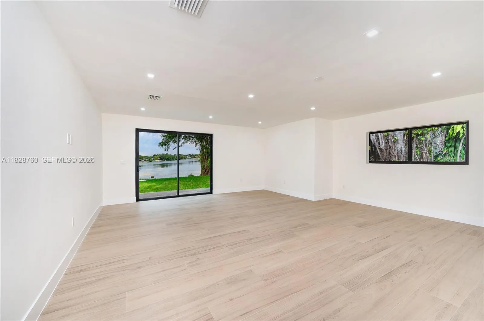 7101 E Troon Cir, Miami Lakes, Florida 33014, Miami Lakes, Florida 33014, 4 Bedrooms Bedrooms, ,4 BathroomsBathrooms,Residential,For Sale,7101 E Troon Cir, Miami Lakes, Florida 33014,A11828760