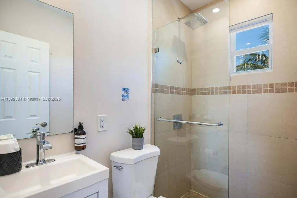 505 Se 20th St, Fort Lauderdale, Florida 33316, Fort Lauderdale, Florida 33316, ,Residential Income,For Sale,505 Se 20th St, Fort Lauderdale, Florida 33316,A11832384