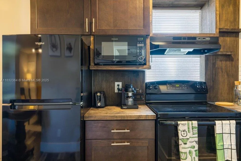 505 Se 20th St, Fort Lauderdale, Florida 33316, Fort Lauderdale, Florida 33316, ,Residential Income,For Sale,505 Se 20th St, Fort Lauderdale, Florida 33316,A11832384