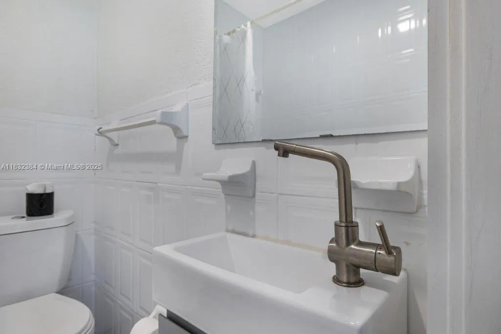 505 Se 20th St, Fort Lauderdale, Florida 33316, Fort Lauderdale, Florida 33316, ,Residential Income,For Sale,505 Se 20th St, Fort Lauderdale, Florida 33316,A11832384