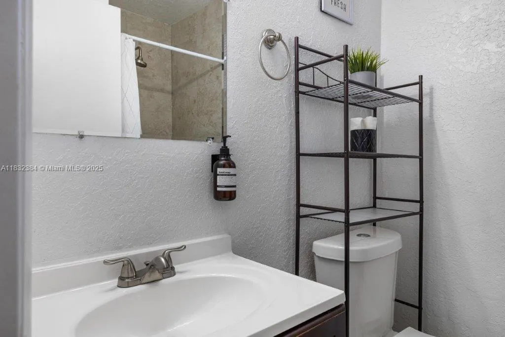 505 Se 20th St, Fort Lauderdale, Florida 33316, Fort Lauderdale, Florida 33316, ,Residential Income,For Sale,505 Se 20th St, Fort Lauderdale, Florida 33316,A11832384