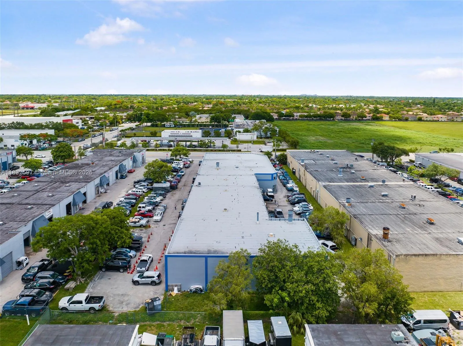 Mechanic Shop For Sale Near Tamiami Airport, Kenda, Kendall, Florida 33186, ,Business Opportunity,For Sale,Mechanic Shop For Sale Near Tamiami Airport, Kenda,A11832597