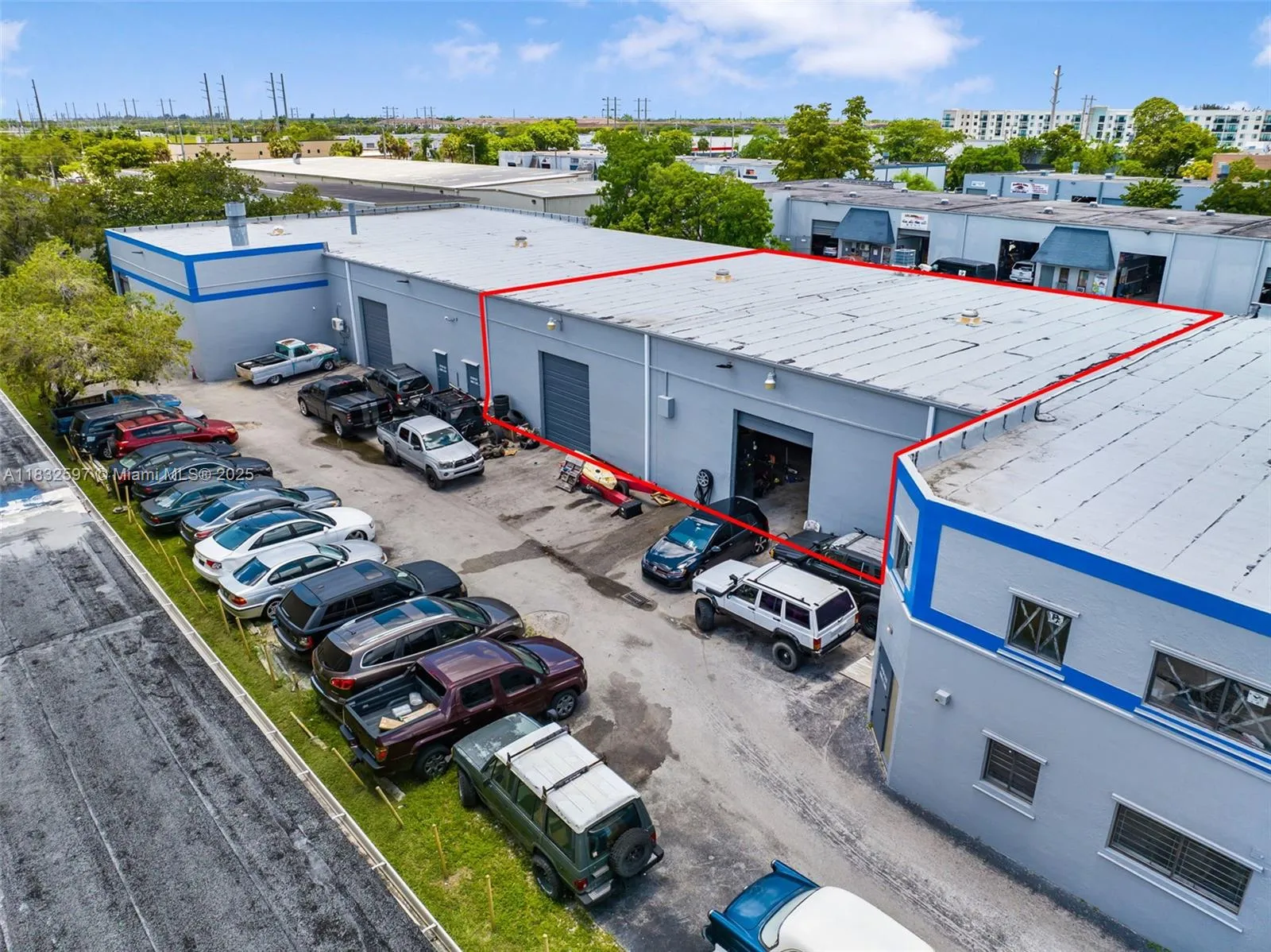 Mechanic Shop For Sale Near Tamiami Airport, Kenda, Kendall, Florida 33186, ,Business Opportunity,For Sale,Mechanic Shop For Sale Near Tamiami Airport, Kenda,A11832597