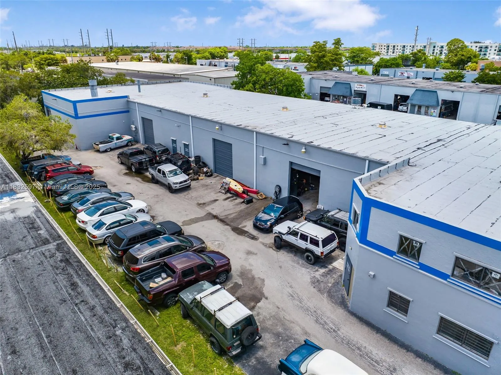 Mechanic Shop For Sale Near Tamiami Airport, Kenda, Kendall, Florida 33186, ,Business Opportunity,For Sale,Mechanic Shop For Sale Near Tamiami Airport, Kenda,A11832597