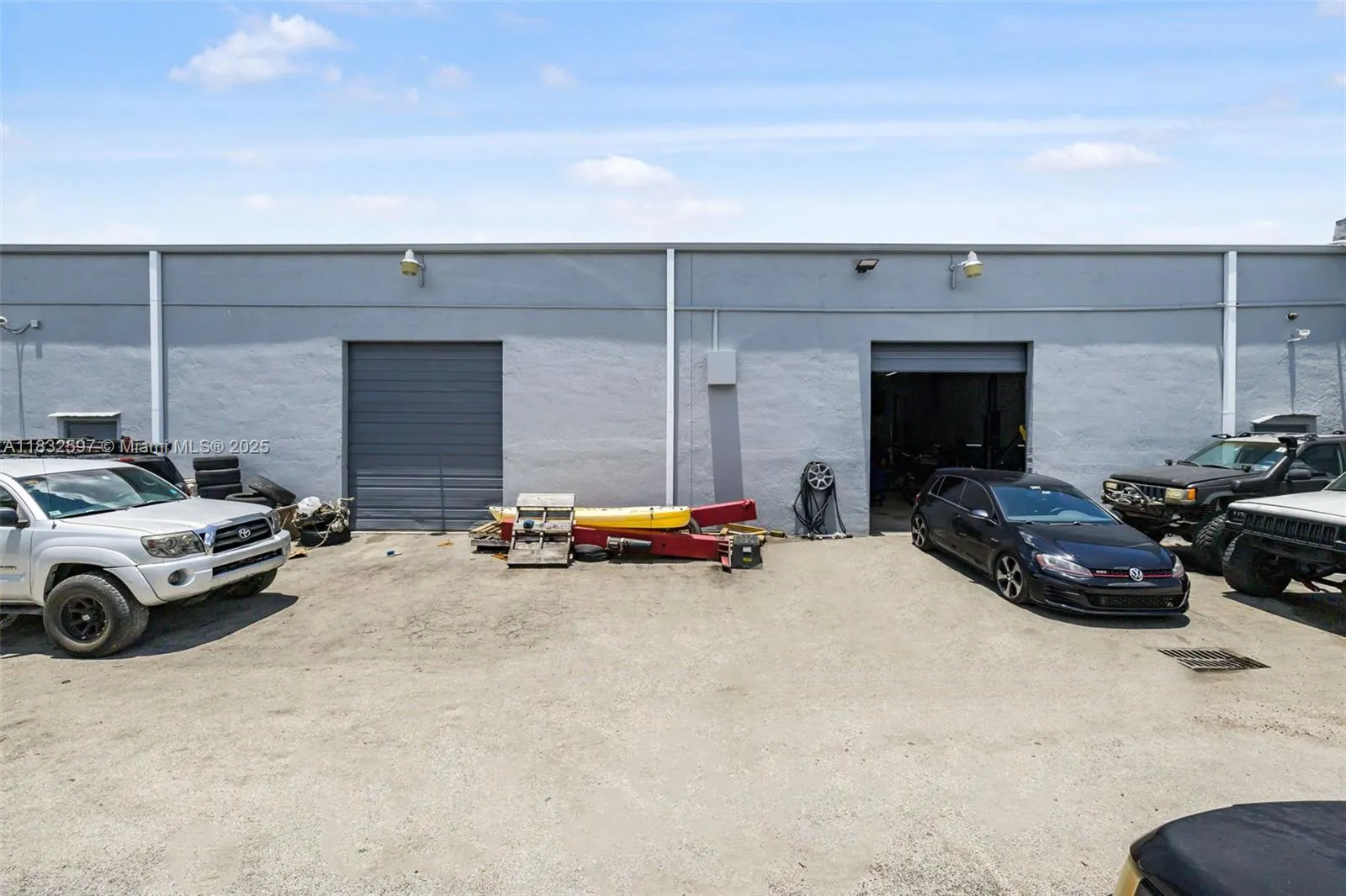 Mechanic Shop For Sale Near Tamiami Airport, Kenda, Kendall, Florida 33186, ,Business Opportunity,For Sale,Mechanic Shop For Sale Near Tamiami Airport, Kenda,A11832597