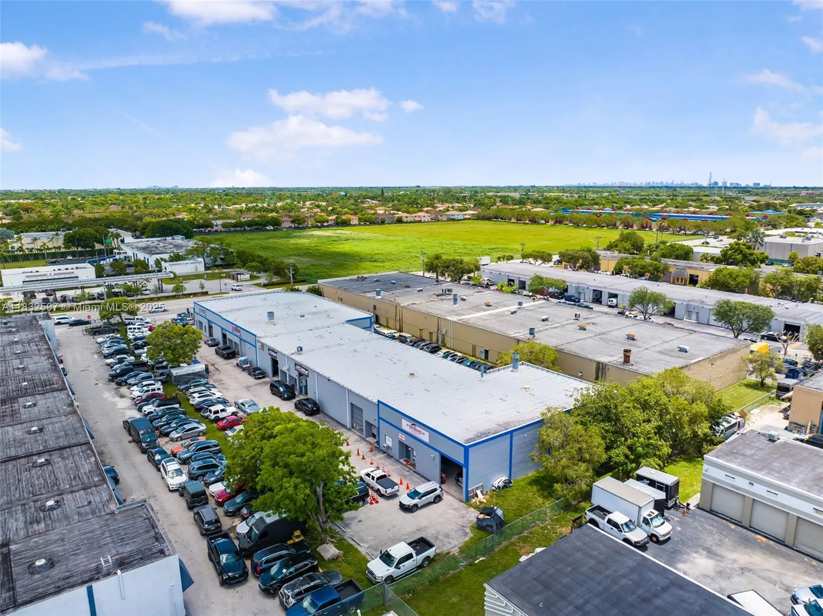 Mechanic Shop For Sale Near Tamiami Airport, Kenda, Kendall, Florida 33186, ,Business Opportunity,For Sale,Mechanic Shop For Sale Near Tamiami Airport, Kenda,A11832597
