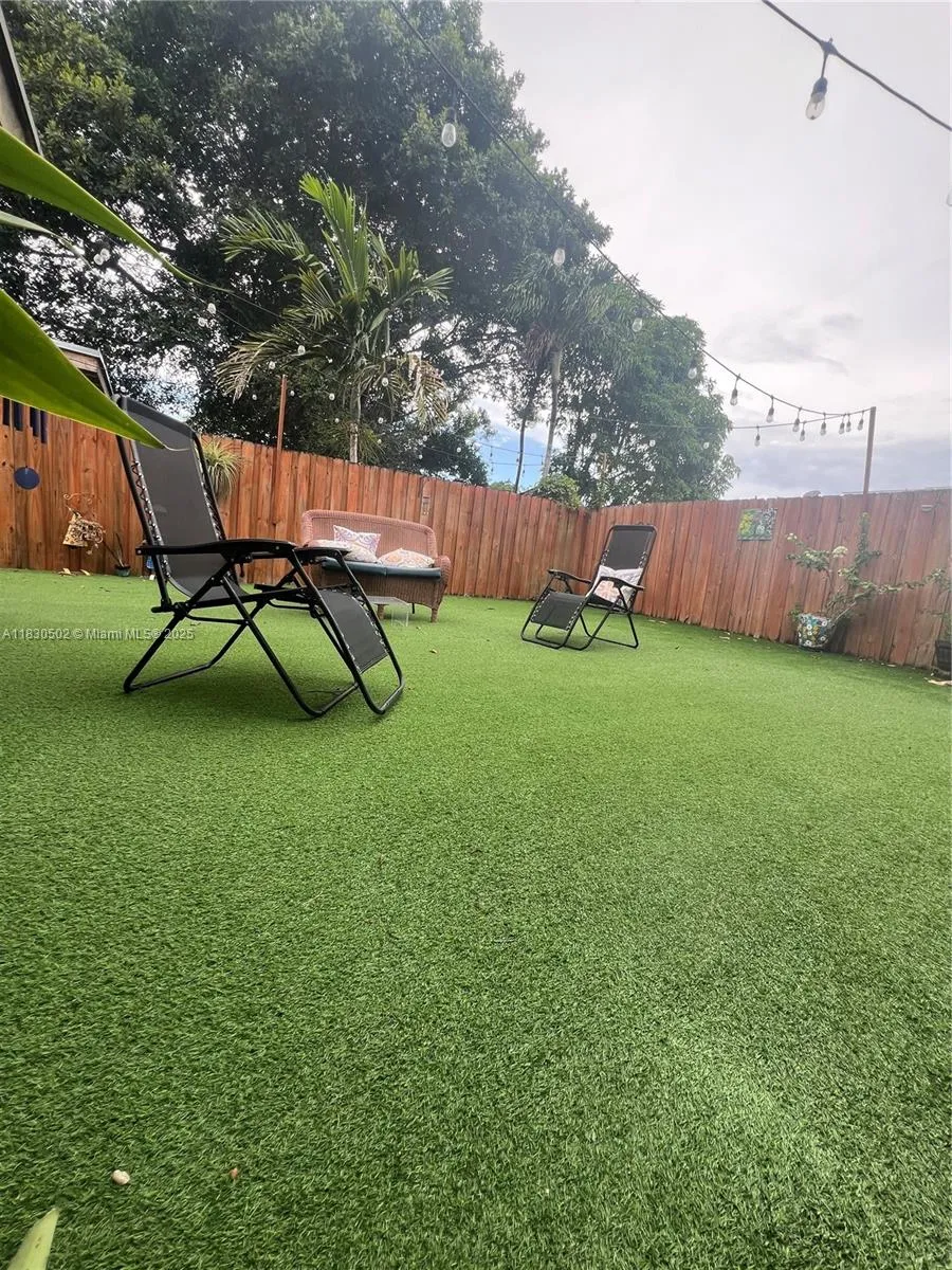 2815 Sw 36th Ave, Miami, Florida 33133, Miami, Florida 33133, ,Residential Income,For Sale,2815 Sw 36th Ave, Miami, Florida 33133,A11830502