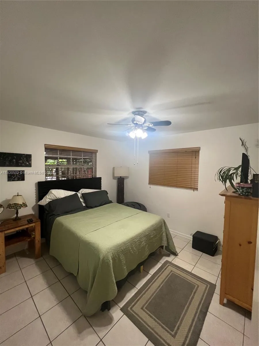 2815 Sw 36th Ave, Miami, Florida 33133, Miami, Florida 33133, ,Residential Income,For Sale,2815 Sw 36th Ave, Miami, Florida 33133,A11830502