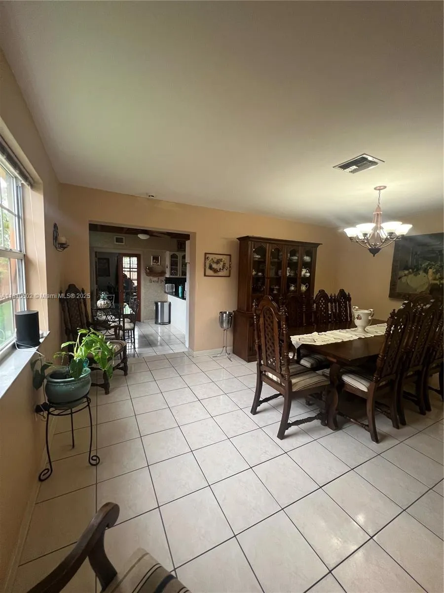 2815 Sw 36th Ave, Miami, Florida 33133, Miami, Florida 33133, ,Residential Income,For Sale,2815 Sw 36th Ave, Miami, Florida 33133,A11830502