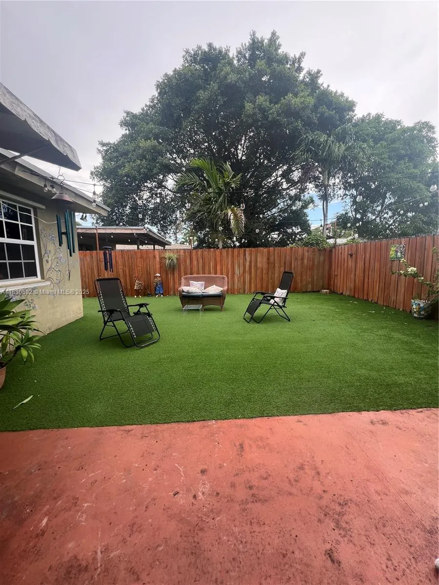 2815 Sw 36th Ave, Miami, Florida 33133, Miami, Florida 33133, ,Residential Income,For Sale,2815 Sw 36th Ave, Miami, Florida 33133,A11830502