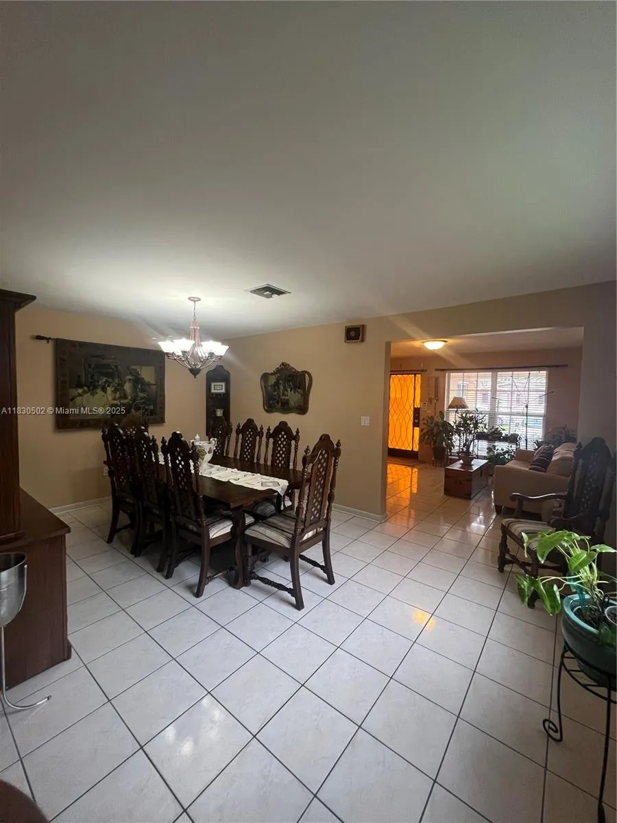 2815 Sw 36th Ave, Miami, Florida 33133, Miami, Florida 33133, ,Residential Income,For Sale,2815 Sw 36th Ave, Miami, Florida 33133,A11830502