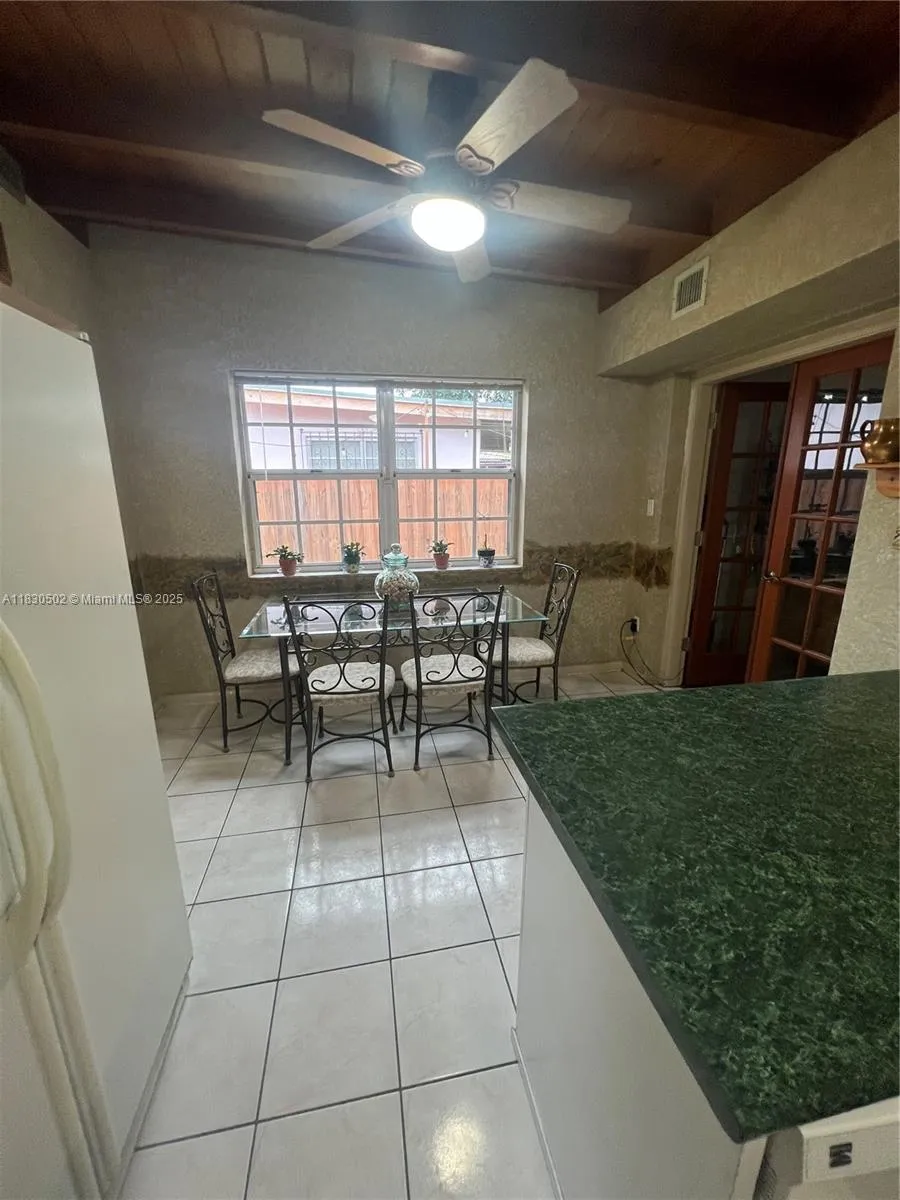 2815 Sw 36th Ave, Miami, Florida 33133, Miami, Florida 33133, ,Residential Income,For Sale,2815 Sw 36th Ave, Miami, Florida 33133,A11830502