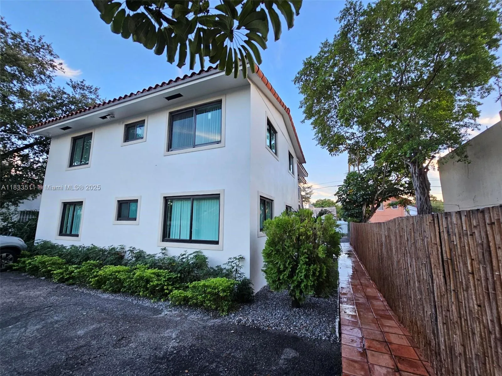 46 Nw 35th St 2, Miami, Florida 33127, Miami, Florida 33127, 2 Bedrooms Bedrooms, ,1 BathroomBathrooms,Residential Lease,For Rent,46 Nw 35th St 2, Miami, Florida 33127,A11833511