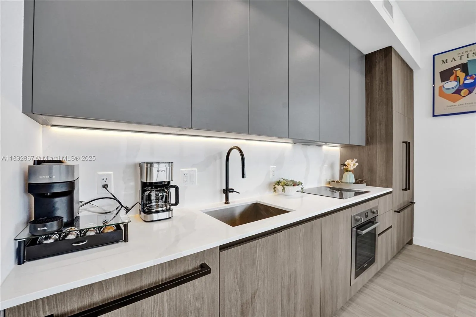 580 72 Street 2010, Miami Beach, Florida 33180, Miami Beach, Florida 33180, 2 Bedrooms Bedrooms, ,2 BathroomsBathrooms,Residential Lease,For Rent,580 72 Street 2010, Miami Beach, Florida 33180,A11832867