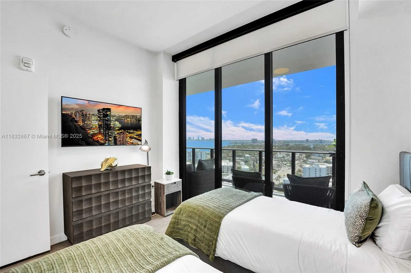 580 72 Street 2010, Miami Beach, Florida 33180, Miami Beach, Florida 33180, 2 Bedrooms Bedrooms, ,2 BathroomsBathrooms,Residential Lease,For Rent,580 72 Street 2010, Miami Beach, Florida 33180,A11832867