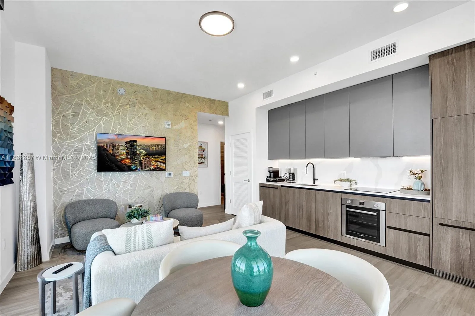 580 72 Street 2010, Miami Beach, Florida 33180, Miami Beach, Florida 33180, 2 Bedrooms Bedrooms, ,2 BathroomsBathrooms,Residential Lease,For Rent,580 72 Street 2010, Miami Beach, Florida 33180,A11832867