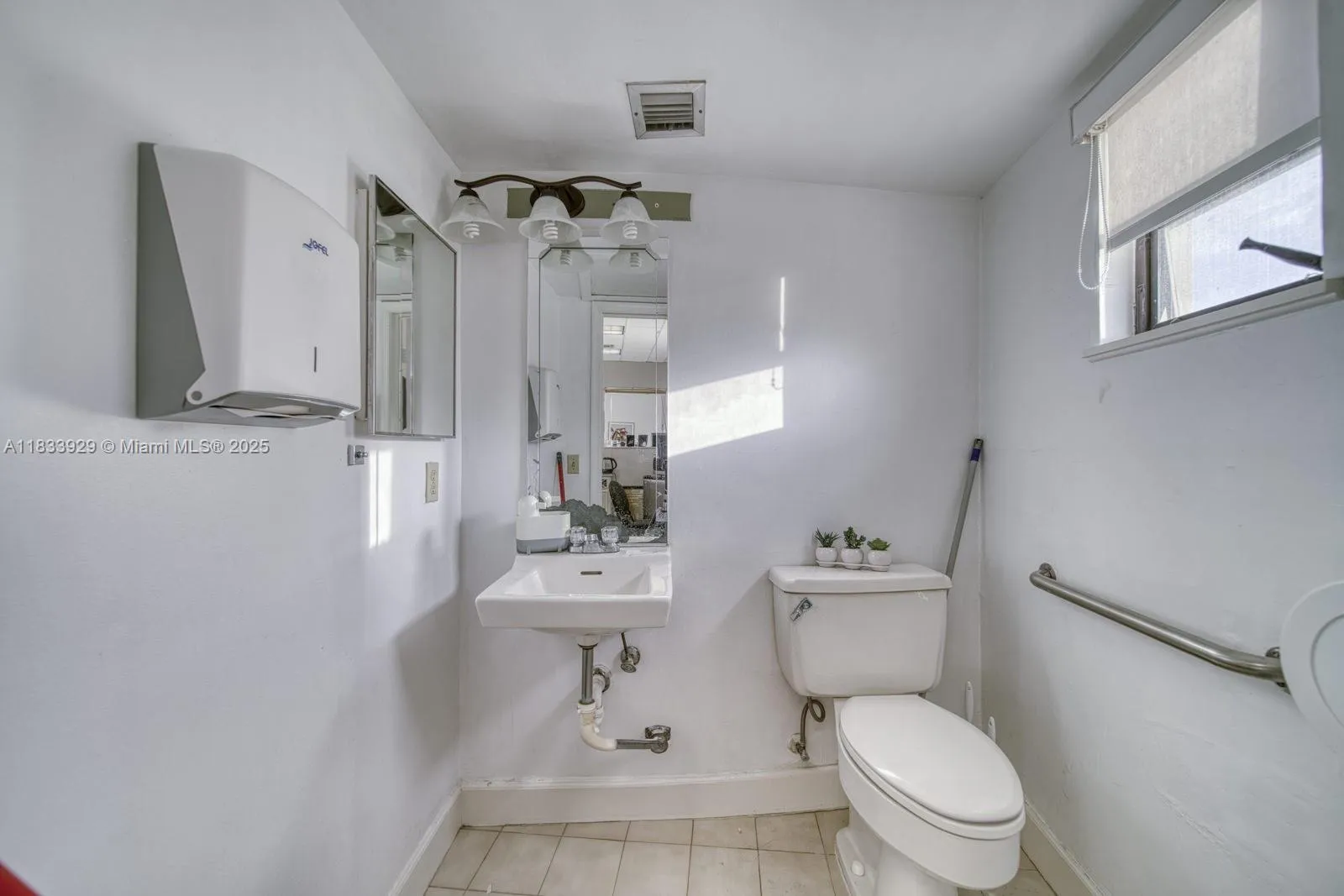 9225 Sw 158th Ln B, Palmetto Bay, Florida 33157, Palmetto Bay, Florida 33157, ,Commercial Lease,For Rent,9225 Sw 158th Ln B, Palmetto Bay, Florida 33157,A11833929