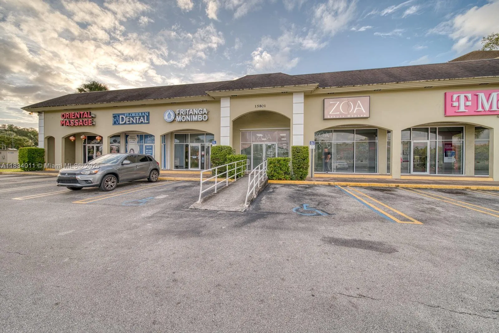 Space For Rent On Us1 In Palmetto Bay, Palmetto Ba, Palmetto Bay, Florida 33157, ,Commercial Lease,For Rent,Space For Rent On Us1 In Palmetto Bay, Palmetto Ba,A11834011